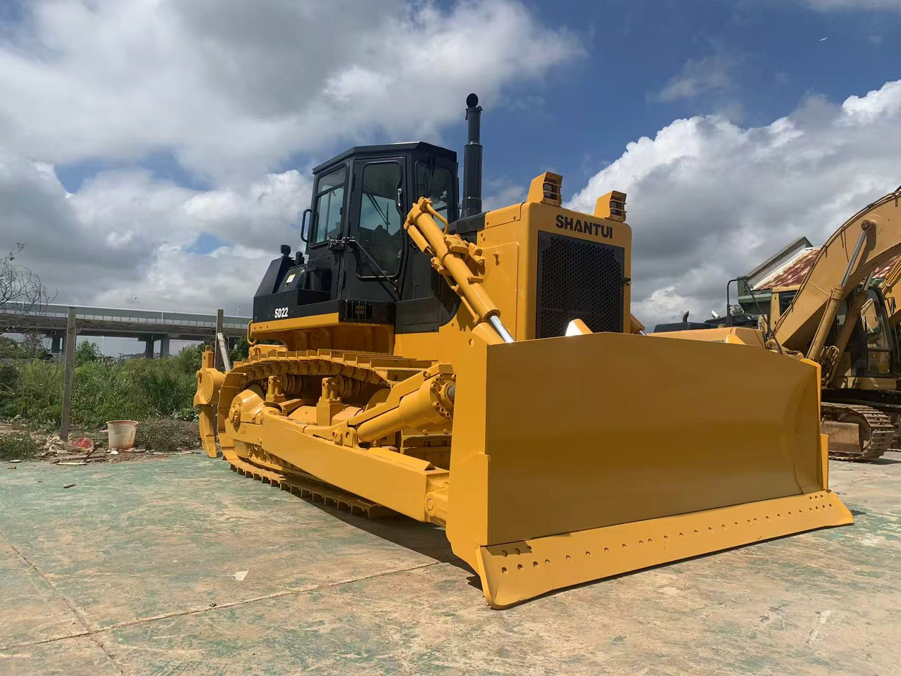 SHANTUI Bulldozer  SD22, SD32, SD16 Secondhand Condition - Бульдозер: фото 3 SHANTUI Bulldozer  SD22, SD32, SD16 Secondhand Condition - Бульдозер: фото 3