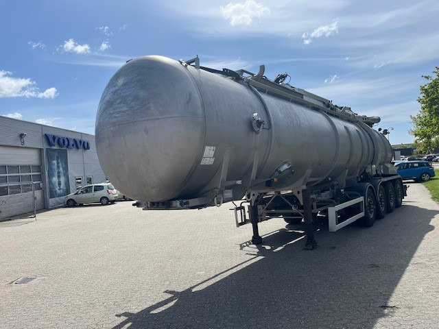 Hareso Nordic tank - Полуприцеп-цистерна: фото 2 Hareso Nordic tank - Полуприцеп-цистерна: фото 2