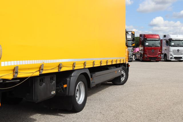Mercedes-Benz Atego 1324 L - Тентованный грузовик: фото 5 Mercedes-Benz Atego 1324 L - Тентованный грузовик: фото 5