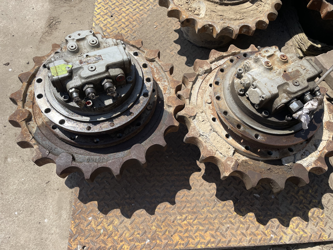 HITACHI EX 215 - Бортовой редуктор для Гусеничных экскаваторов: фото 2 HITACHI EX 215 - Бортовой редуктор для Гусеничных экскаваторов: фото 2