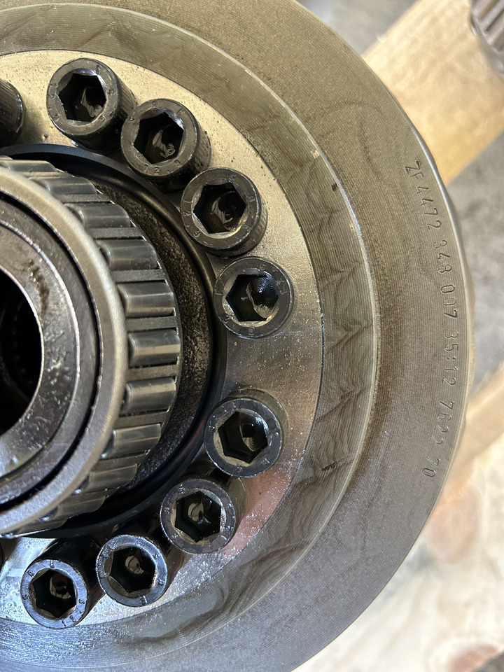 ZF LIEBHERR A314 - Ось и запчасти для Колёсных экскаваторов: фото 5 ZF LIEBHERR A314 - Ось и запчасти для Колёсных экскаваторов: фото 5