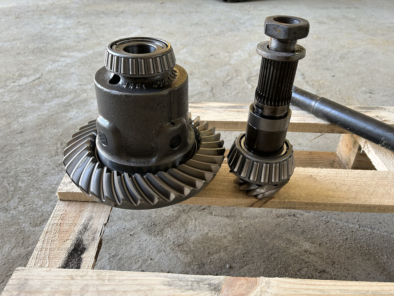 ZF LIEBHERR A314 - Ось и запчасти для Колёсных экскаваторов: фото 4 ZF LIEBHERR A314 - Ось и запчасти для Колёсных экскаваторов: фото 4