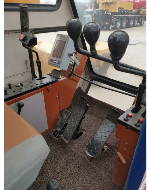 Гусеничный кран 2015 KOBELCO 7055: фото 8