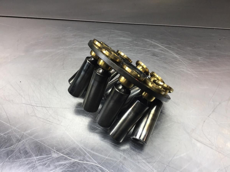 Liebherr A309 Li / A311 Li / A312 / A312 Li / A314 Li / A316 Li / A900C / A900 / A902 ZW / A902 Li / A902 INDUSTRIAL / A904 Li / A904C Li - Двигатель и запчасти: фото 1 Liebherr A309 Li / A311 Li / A312 / A312 Li / A314 Li / A316 Li / A900C / A900 / A902 ZW / A902 Li / A902 INDUSTRIAL / A904 Li / A904C Li - Двигатель и запчасти: фото 1