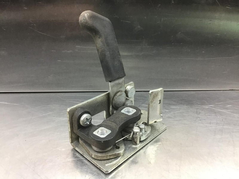 Liebherr A309 Li / A311 Li / A312 Li / A314 Li / A316 Li / A900B Li / A900C Li / A904C Li / A918 / A918 COMPACT / A920 / A924C Li / A934C - Кабина и интерьер: фото 2 Liebherr A309 Li / A311 Li / A312 Li / A314 Li / A316 Li / A900B Li / A900C Li / A904C Li / A918 / A918 COMPACT / A920 / A924C Li / A934C - Кабина и интерьер: фото 2