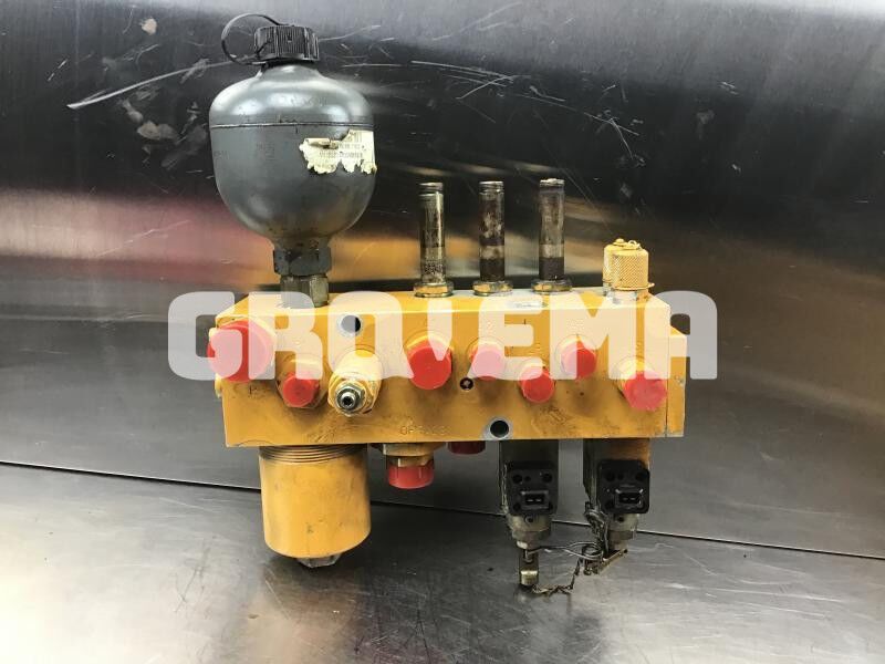 Liebherr A900B Li / A900C Li / A904 Li / R900B Li / R900C Li / R904 - Гидравлика: фото 2 Liebherr A900B Li / A900C Li / A904 Li / R900B Li / R900C Li / R904 - Гидравлика: фото 2