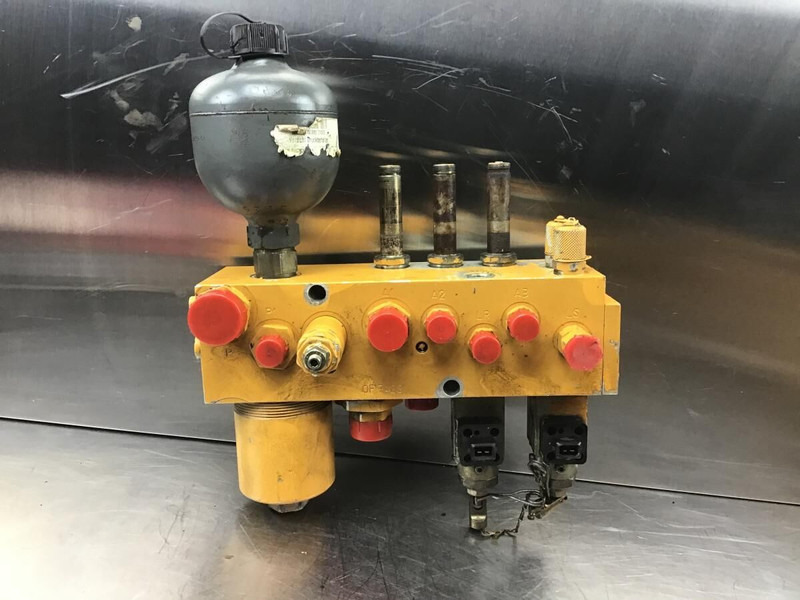 Liebherr A900B Li / A900C Li / A904 Li / R900B Li / R900C Li / R904 - Гидравлика: фото 1 Liebherr A900B Li / A900C Li / A904 Li / R900B Li / R900C Li / R904 - Гидравлика: фото 1