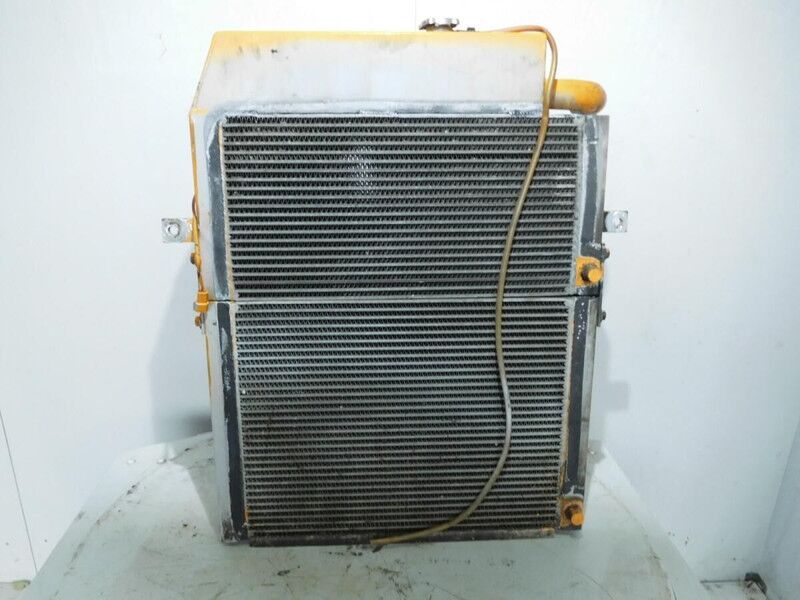 Liebherr Combined Radiator - Радиатор: фото 1 Liebherr Combined Radiator - Радиатор: фото 1