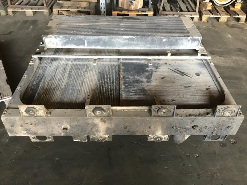 Liebherr Combined Radiator - Радиатор: фото 2 Liebherr Combined Radiator - Радиатор: фото 2