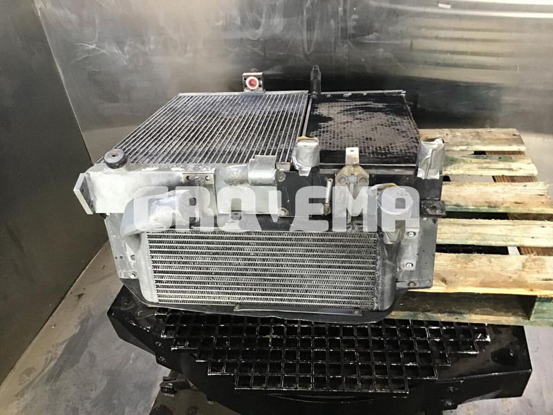 Liebherr Combined Radiator - Радиатор: фото 2 Liebherr Combined Radiator - Радиатор: фото 2