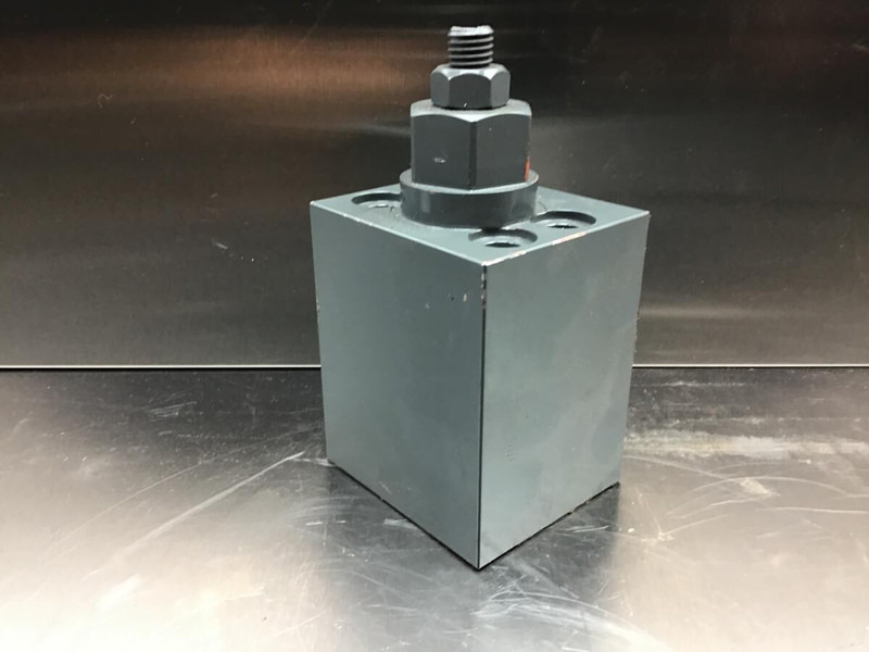 Liebherr Flow Check Valve - Клапан: фото 2 Liebherr Flow Check Valve - Клапан: фото 2