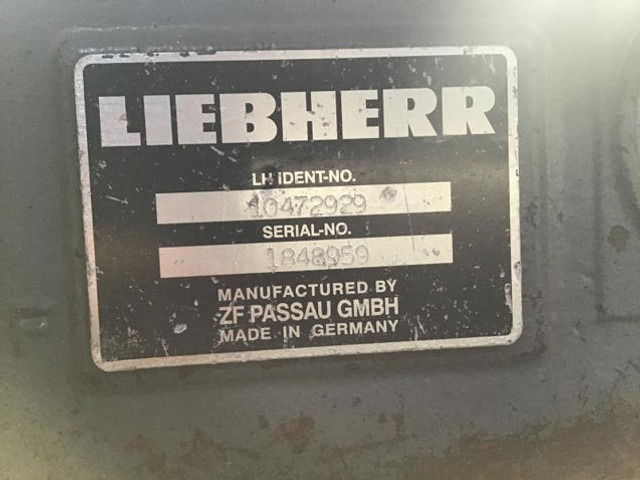Liebherr Front Axle - Ось и запчасти: фото 3 Liebherr Front Axle - Ось и запчасти: фото 3