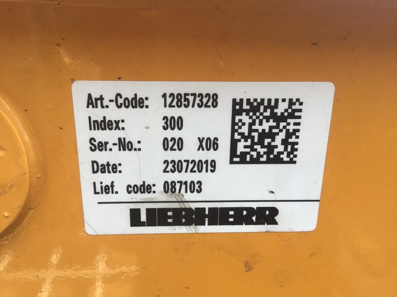 Liebherr Fuel Tank - Топливный бак: фото 2 Liebherr Fuel Tank - Топливный бак: фото 2