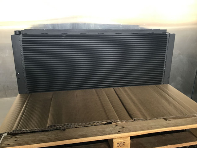 Новый Масляный радиатор Liebherr Oilcooler: фото 15