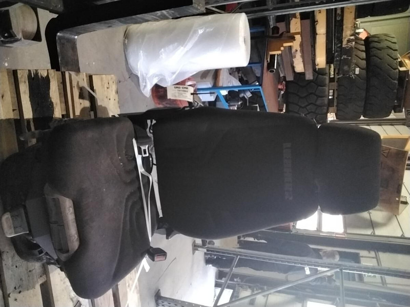 Liebherr Operators Seat - Сиденье: фото 2 Liebherr Operators Seat - Сиденье: фото 2