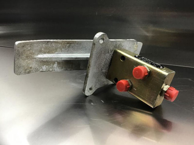 Liebherr Pilot Control Unit - Педаль: фото 4 Liebherr Pilot Control Unit - Педаль: фото 4