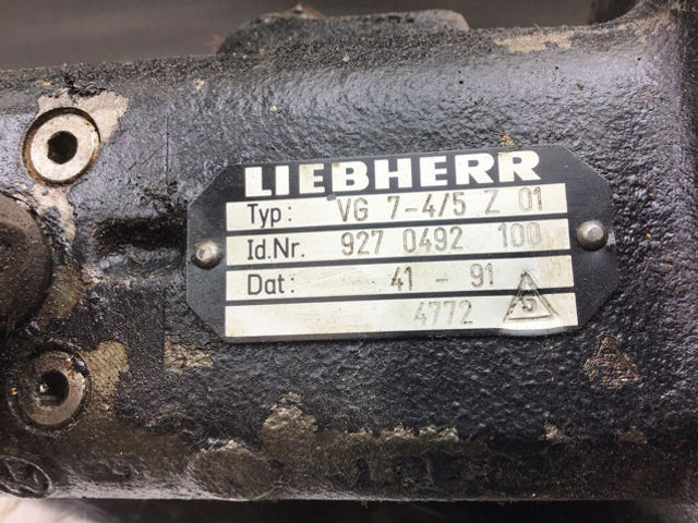 Liebherr Pilot Control Unit - Рычаг переключения передач: фото 4 Liebherr Pilot Control Unit - Рычаг переключения передач: фото 4