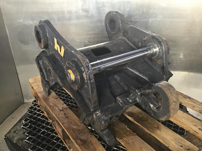 Liebherr Quick Hitch - Сцепное устройство: фото 1 Liebherr Quick Hitch - Сцепное устройство: фото 1