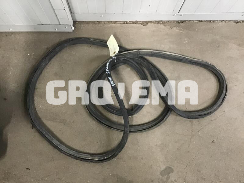 Liebherr R900 Li / R914HDSL / R914B / R912HDSL / R912 Li / R904 / R902 Li / R922 / A904 Li / A904 INDUSTRIAL / A902 Li / A900C Li / A900B - Кабина и интерьер: фото 3 Liebherr R900 Li / R914HDSL / R914B / R912HDSL / R912 Li / R904 / R902 Li / R922 / A904 Li / A904 INDUSTRIAL / A902 Li / A900C Li / A900B - Кабина и интерьер: фото 3