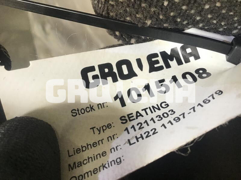 Liebherr R926 COMP / R946 LC / R946 LC-V / R946 NLC / R946 S-HD / R950 / R950 LC-V / R950 S-HD / R922 LC / R926 LC / R920 LC / R920 NLC / - Сиденье: фото 3 Liebherr R926 COMP / R946 LC / R946 LC-V / R946 NLC / R946 S-HD / R950 / R950 LC-V / R950 S-HD / R922 LC / R926 LC / R920 LC / R920 NLC / - Сиденье: фото 3