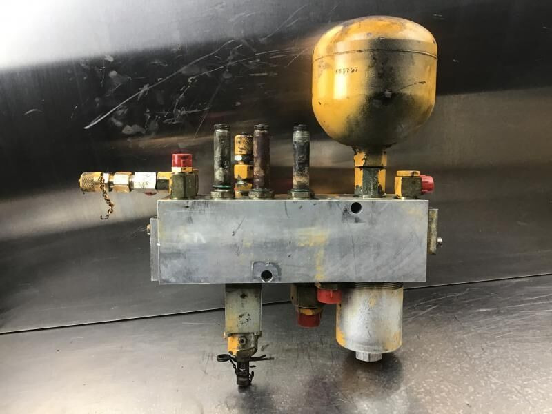 Liebherr R934B / R974B / R974 / R964B - Гидравлика: фото 2 Liebherr R934B / R974B / R974 / R964B - Гидравлика: фото 2