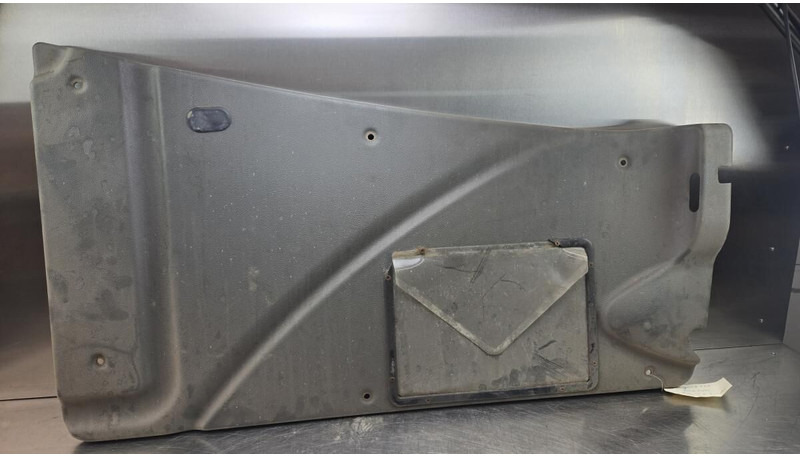 Liebherr R944 / R954B - Бампер: фото 1 Liebherr R944 / R954B - Бампер: фото 1