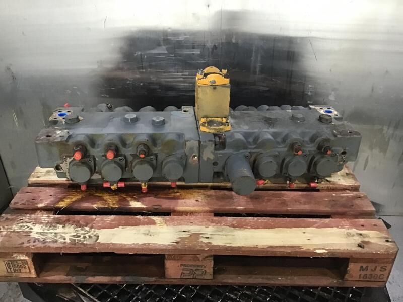 Liebherr R974B - Гидравлика: фото 1 Liebherr R974B - Гидравлика: фото 1