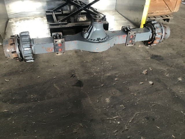 Ось и запчасти Liebherr Rear Axle: фото 1