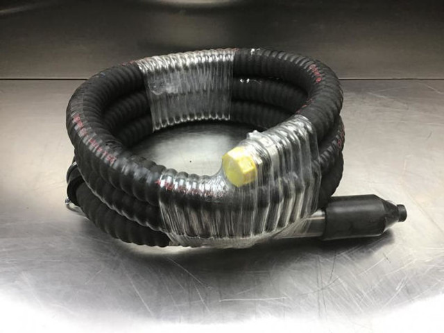 Liebherr Refuelling Hose - Впускная труба: фото 1 Liebherr Refuelling Hose - Впускная труба: фото 1