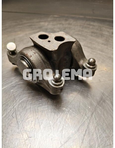 Liebherr Rocker Arm Bracket - Двигатель и запчасти: фото 2 Liebherr Rocker Arm Bracket - Двигатель и запчасти: фото 2