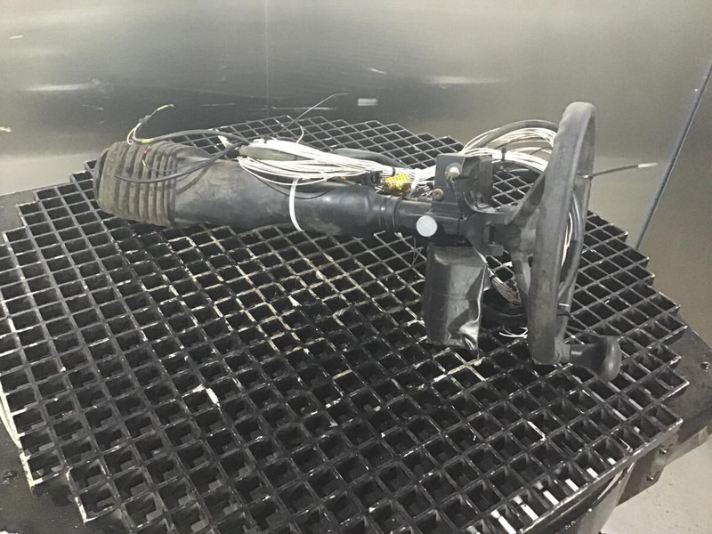 Liebherr Steering Column - Рулевая колонка: фото 1 Liebherr Steering Column - Рулевая колонка: фото 1