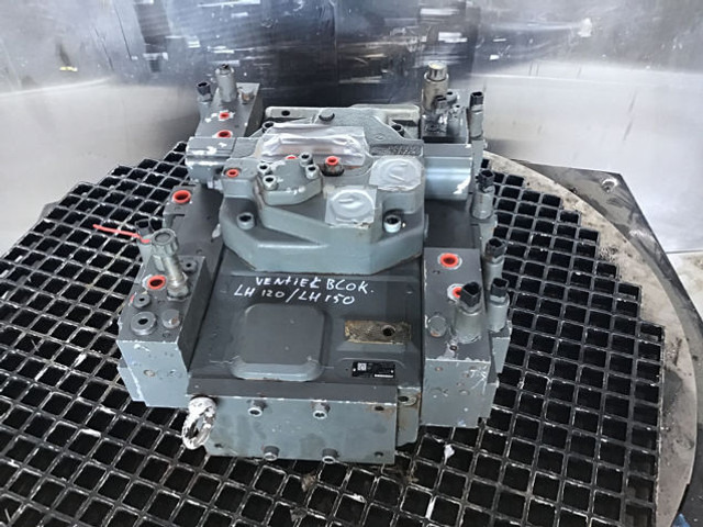 Liebherr Valveblock - Гидравлика: фото 1 Liebherr Valveblock - Гидравлика: фото 1