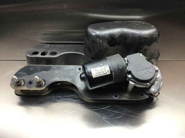 Liebherr Wiper Motor - Щетка стеклоочистителя: фото 1 Liebherr Wiper Motor - Щетка стеклоочистителя: фото 1