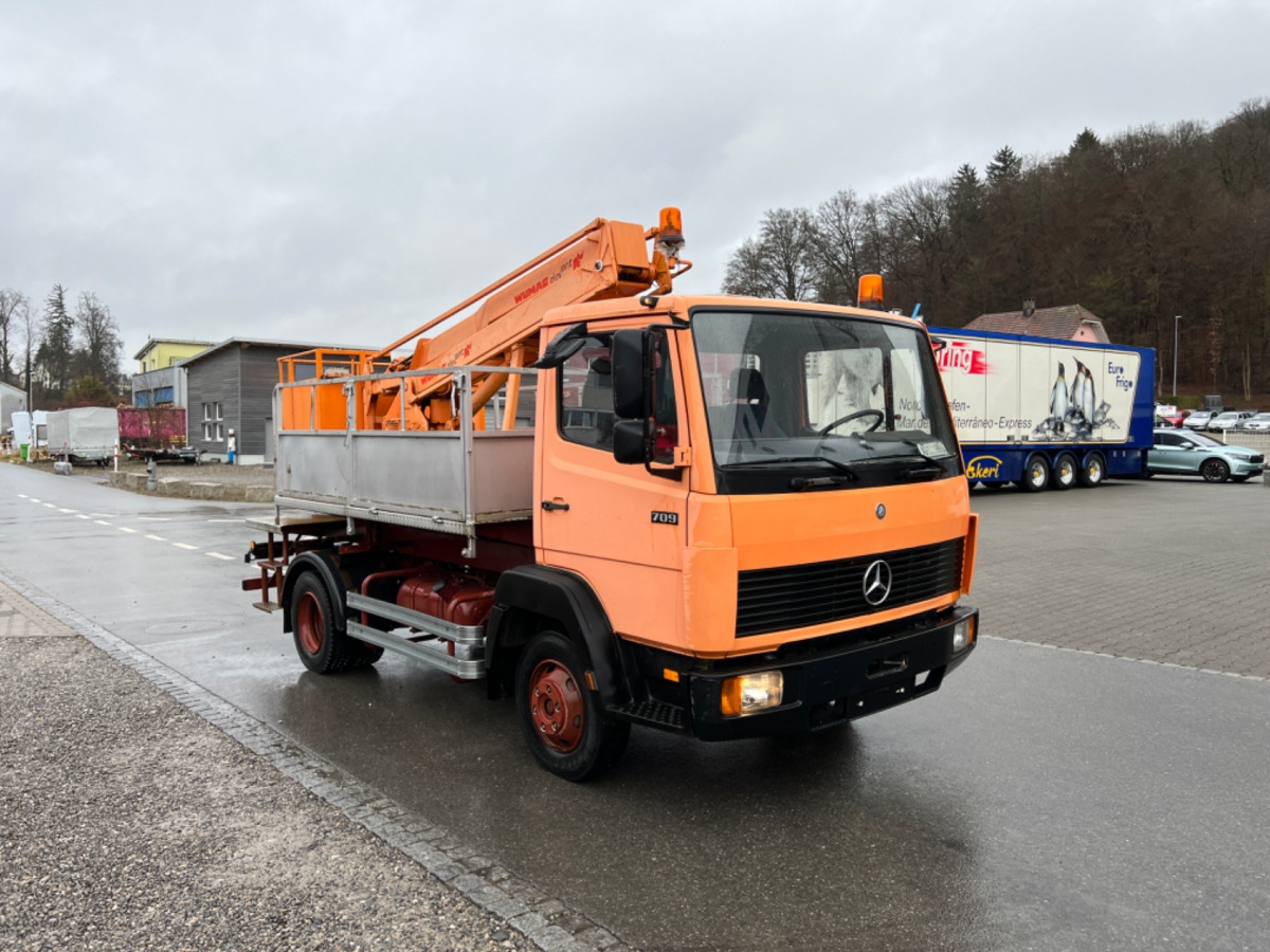 MERCEDES 709 WUMAG GELENKSTEIGER 14M - Коммунальная/ Специальная техника: фото 2 MERCEDES 709 WUMAG GELENKSTEIGER 14M - Коммунальная/ Специальная техника: фото 2