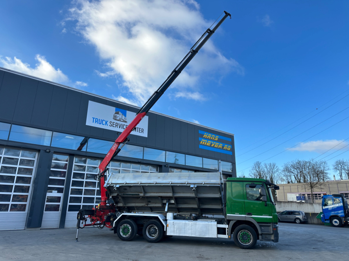 Самосвал, Автоманипулятор MERCEDES 2551 V8 6x2 Fassi 185-5 Bj.2020: фото 19