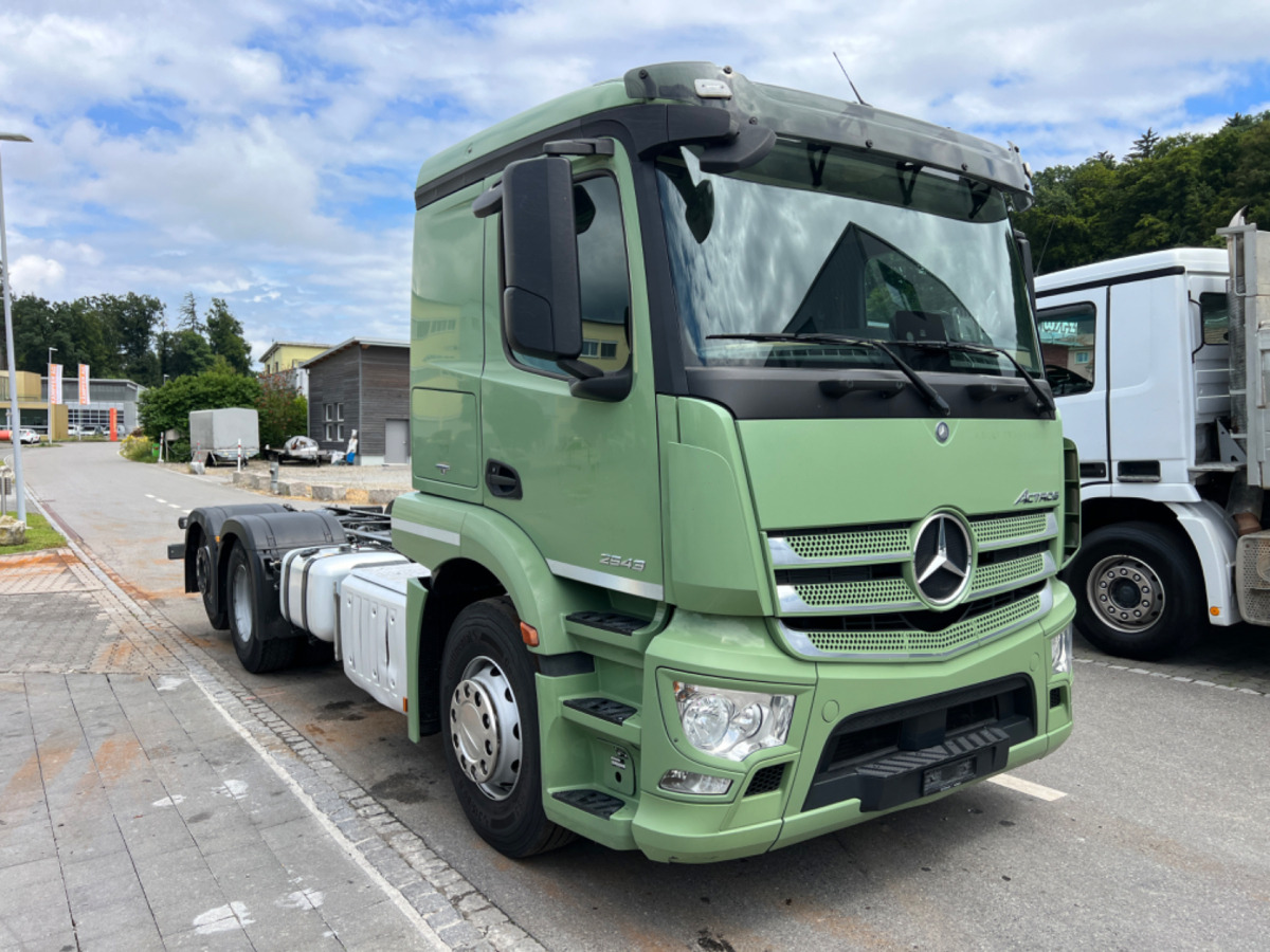 MERCEDES Actros 2543 6x2 - Грузовик-шасси: фото 4 MERCEDES Actros 2543 6x2 - Грузовик-шасси: фото 4
