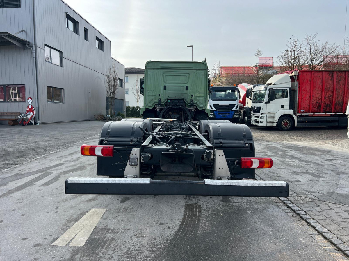 MERCEDES Actros 2543 6x2 - Грузовик-шасси: фото 5 MERCEDES Actros 2543 6x2 - Грузовик-шасси: фото 5