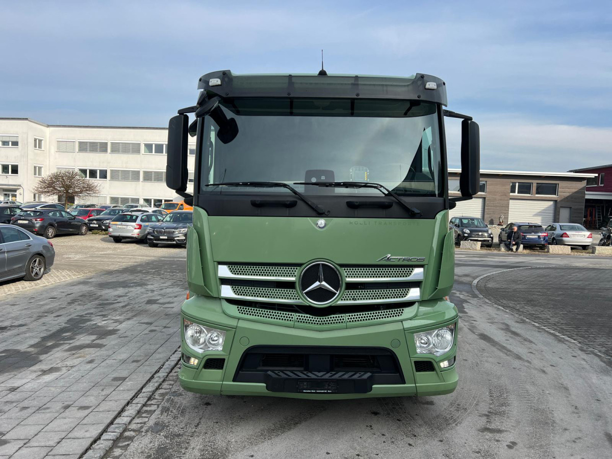 MERCEDES Actros 2543 6x2 - Грузовик-шасси: фото 2 MERCEDES Actros 2543 6x2 - Грузовик-шасси: фото 2