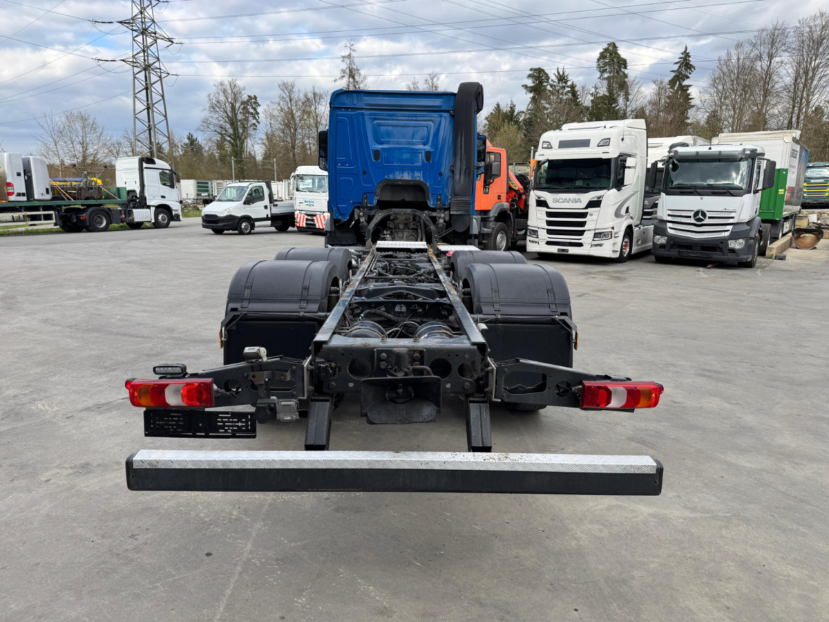 MERCEDES Actros 2545 6x2 - Грузовик-шасси: фото 4 MERCEDES Actros 2545 6x2 - Грузовик-шасси: фото 4