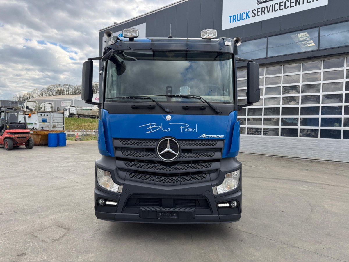 MERCEDES Actros 2545 6x2 - Грузовик-шасси: фото 2 MERCEDES Actros 2545 6x2 - Грузовик-шасси: фото 2
