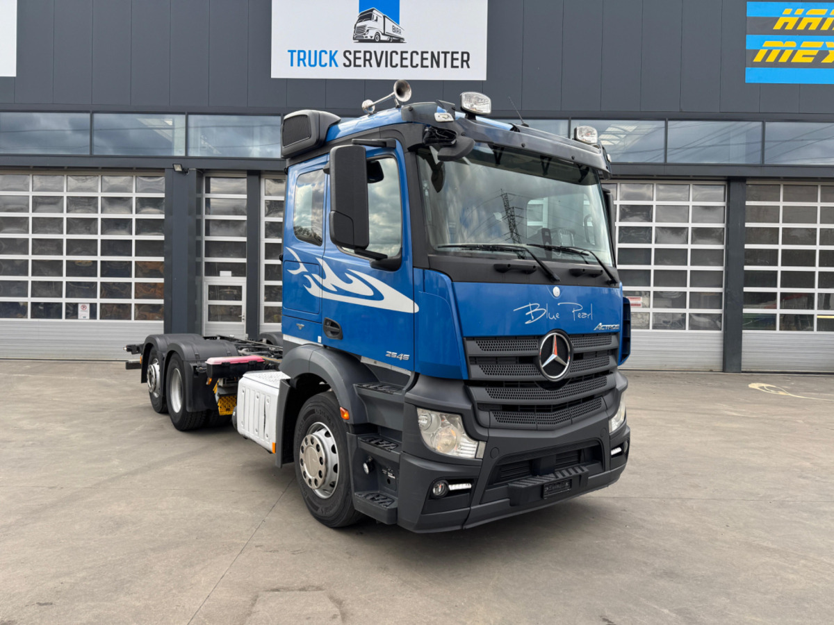 MERCEDES Actros 2545 6x2 - Грузовик-шасси: фото 3 MERCEDES Actros 2545 6x2 - Грузовик-шасси: фото 3