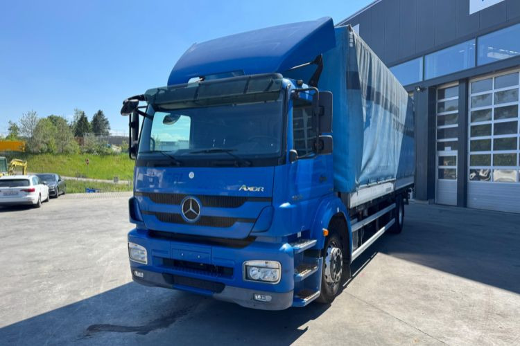 Mercedes-Benz Axor 1833 4x2 - Тентованный грузовик: фото 1 Mercedes-Benz Axor 1833 4x2 - Тентованный грузовик: фото 1