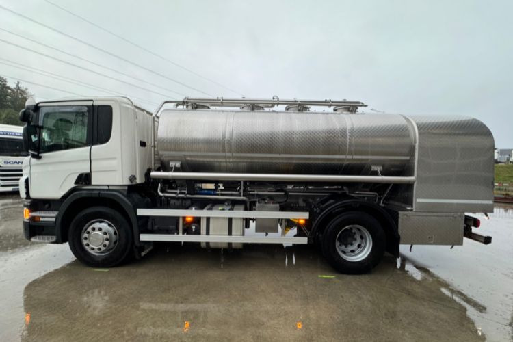 Грузовик-цистерна Scania P410 4x2 Jansky: фото 8