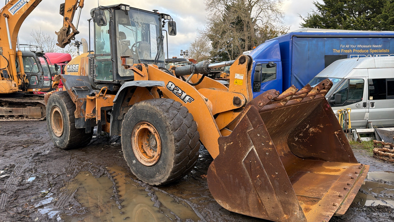 CASE 821F - Колёсный погрузчик: фото 1 CASE 821F - Колёсный погрузчик: фото 1