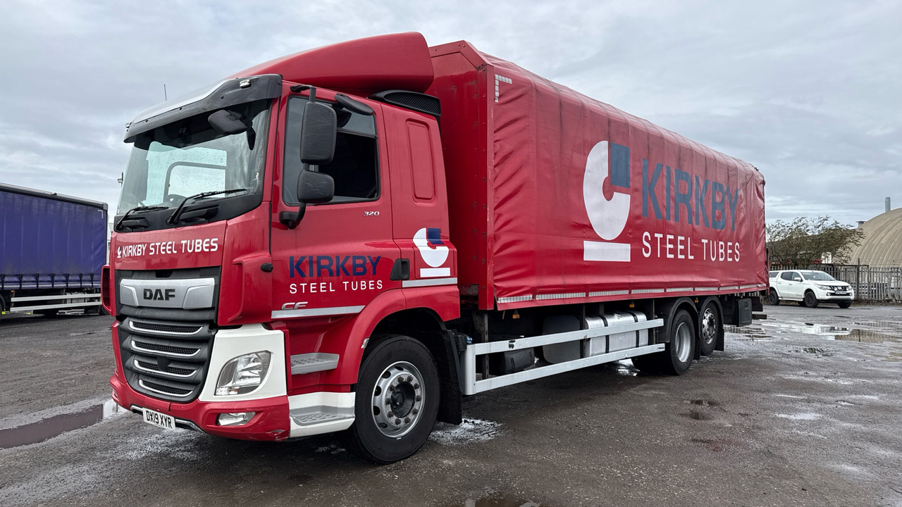 DAF CF 320 - Грузовик бортовой/ Платформа: фото 2 DAF CF 320 - Грузовик бортовой/ Платформа: фото 2