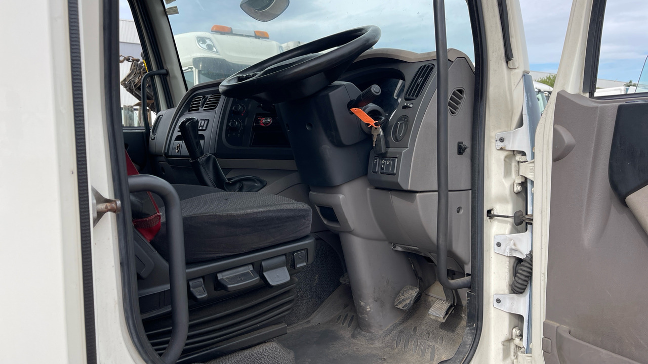 DAF LF 150 - Тентованный грузовик: фото 5 DAF LF 150 - Тентованный грузовик: фото 5