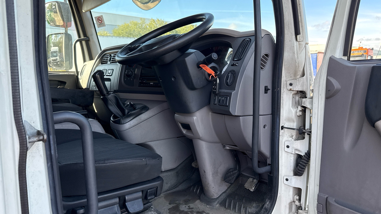 DAF LF 180 - Грузовик с закрытым кузовом: фото 5 DAF LF 180 - Грузовик с закрытым кузовом: фото 5