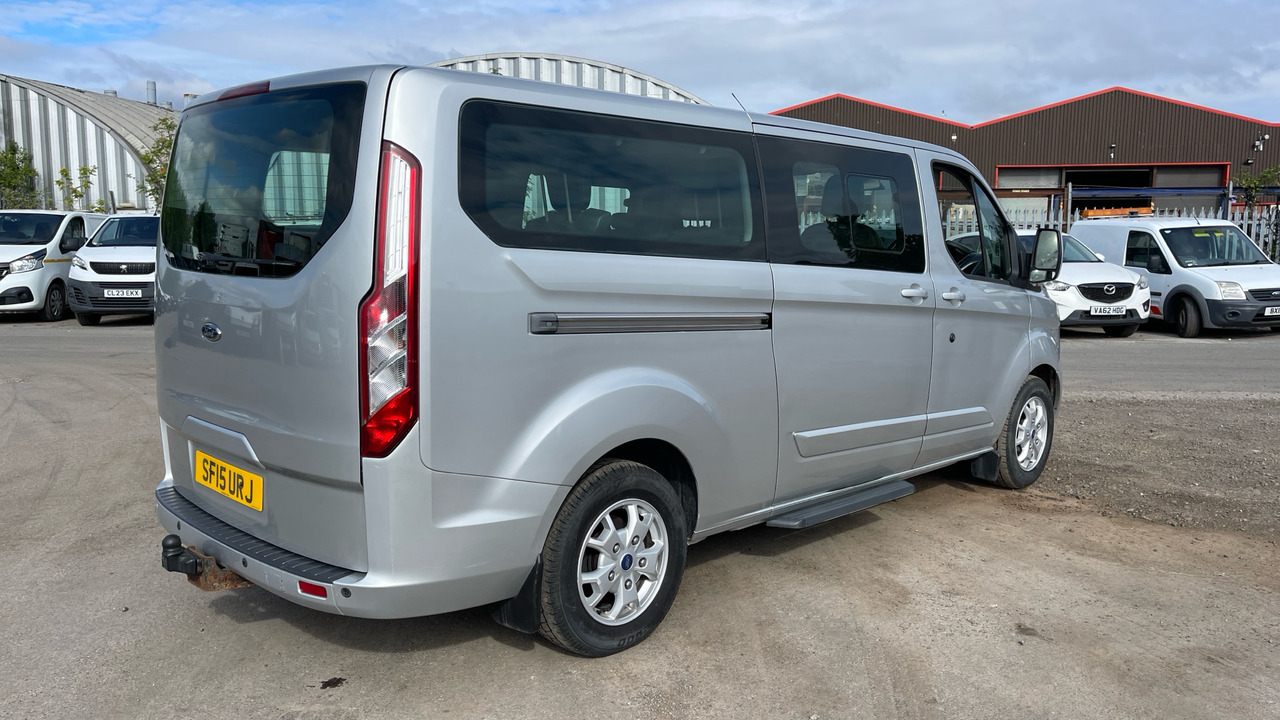 FORD TOURNEO CUSTOM 300 2.2 TDCi 125PS - Микроавтобус, Пассажирский фургон: фото 4 FORD TOURNEO CUSTOM 300 2.2 TDCi 125PS - Микроавтобус, Пассажирский фургон: фото 4