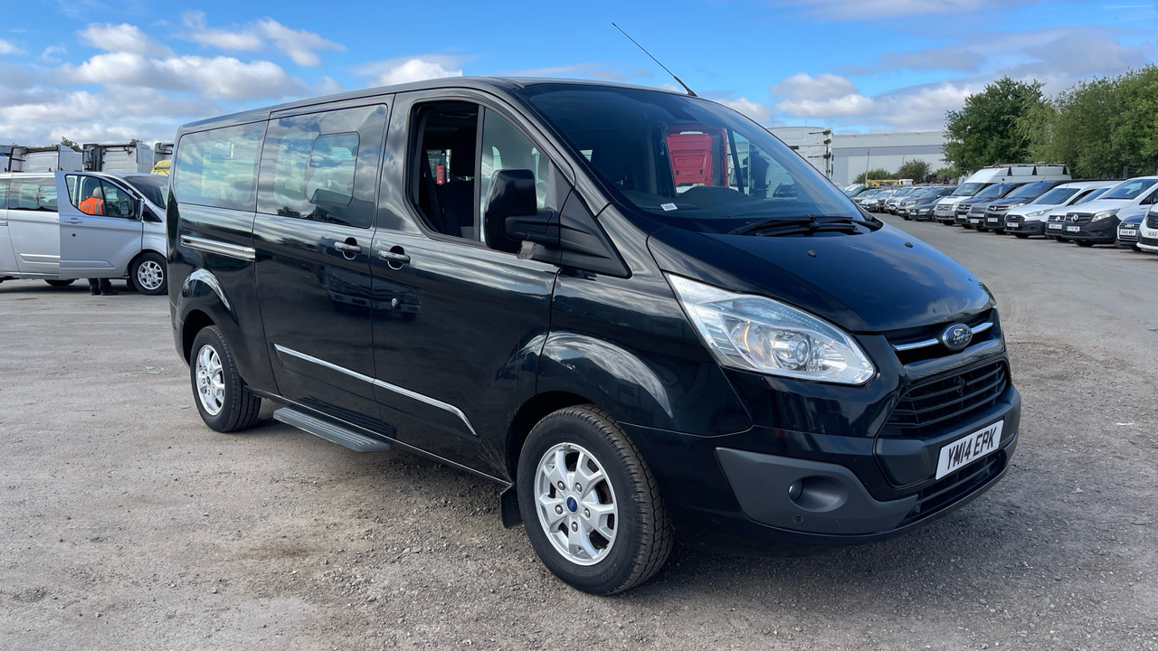 FORD TOURNEO CUSTOM 300 2.2 TDCi 125PS - Микроавтобус, Пассажирский фургон: фото 1 FORD TOURNEO CUSTOM 300 2.2 TDCi 125PS - Микроавтобус, Пассажирский фургон: фото 1