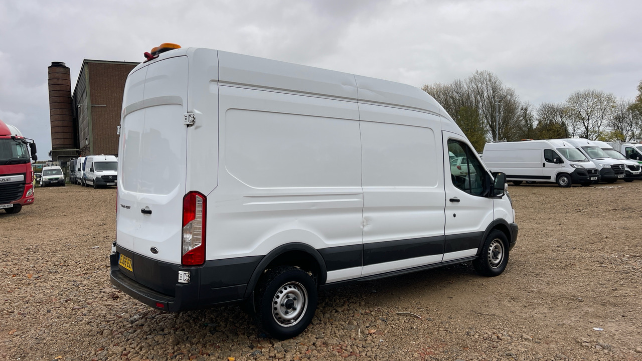 FORD TRANSIT 350 2.0 TDCI 105PS - Цельнометаллический фургон: фото 4 FORD TRANSIT 350 2.0 TDCI 105PS - Цельнометаллический фургон: фото 4